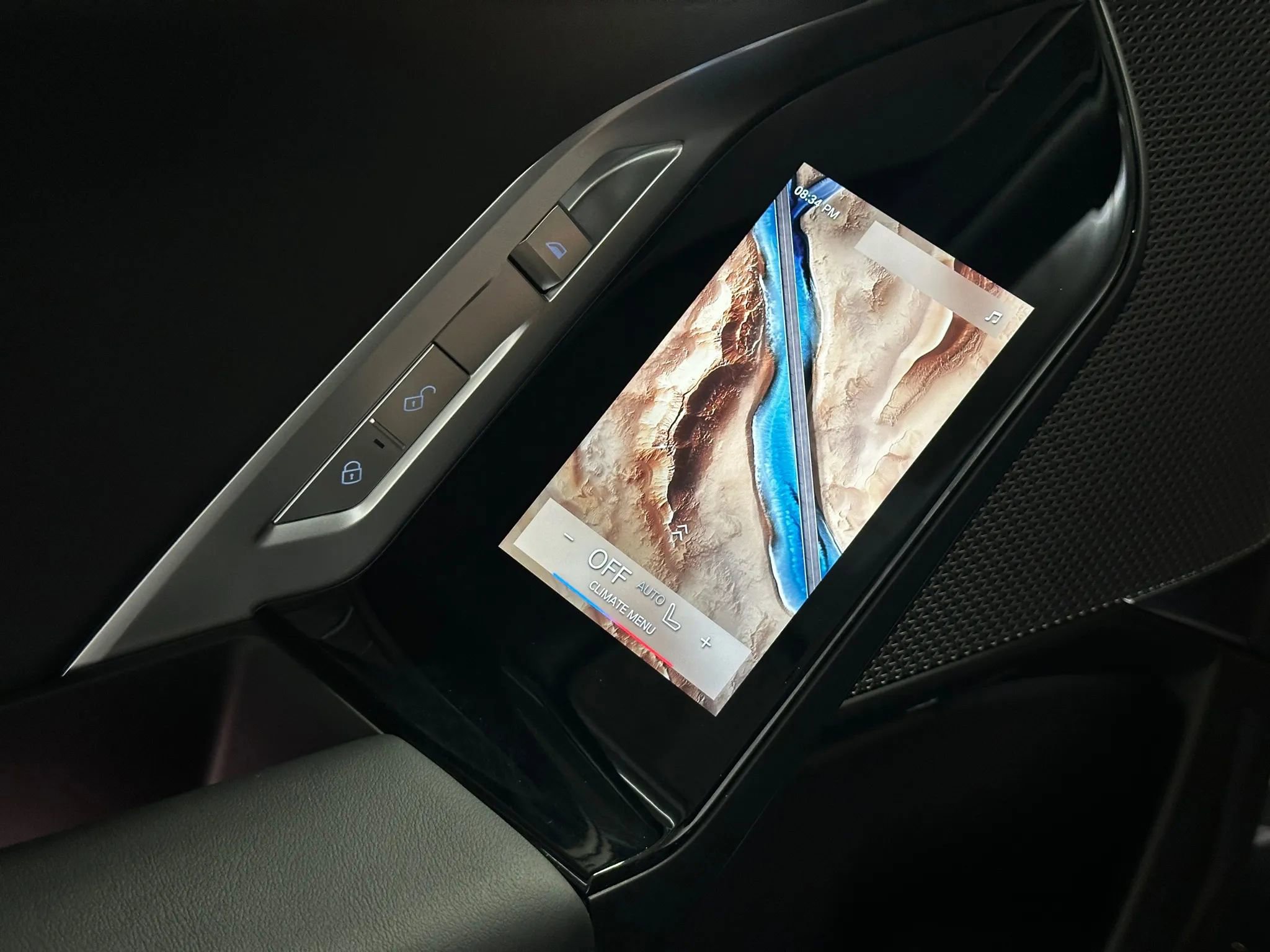 Used 2024 BMW i7 xDrive60 w/ Executive Package AWD/4WD image 19