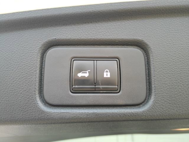 Used 2022 Nissan Pathfinder SL w/ SL Black Package image 29