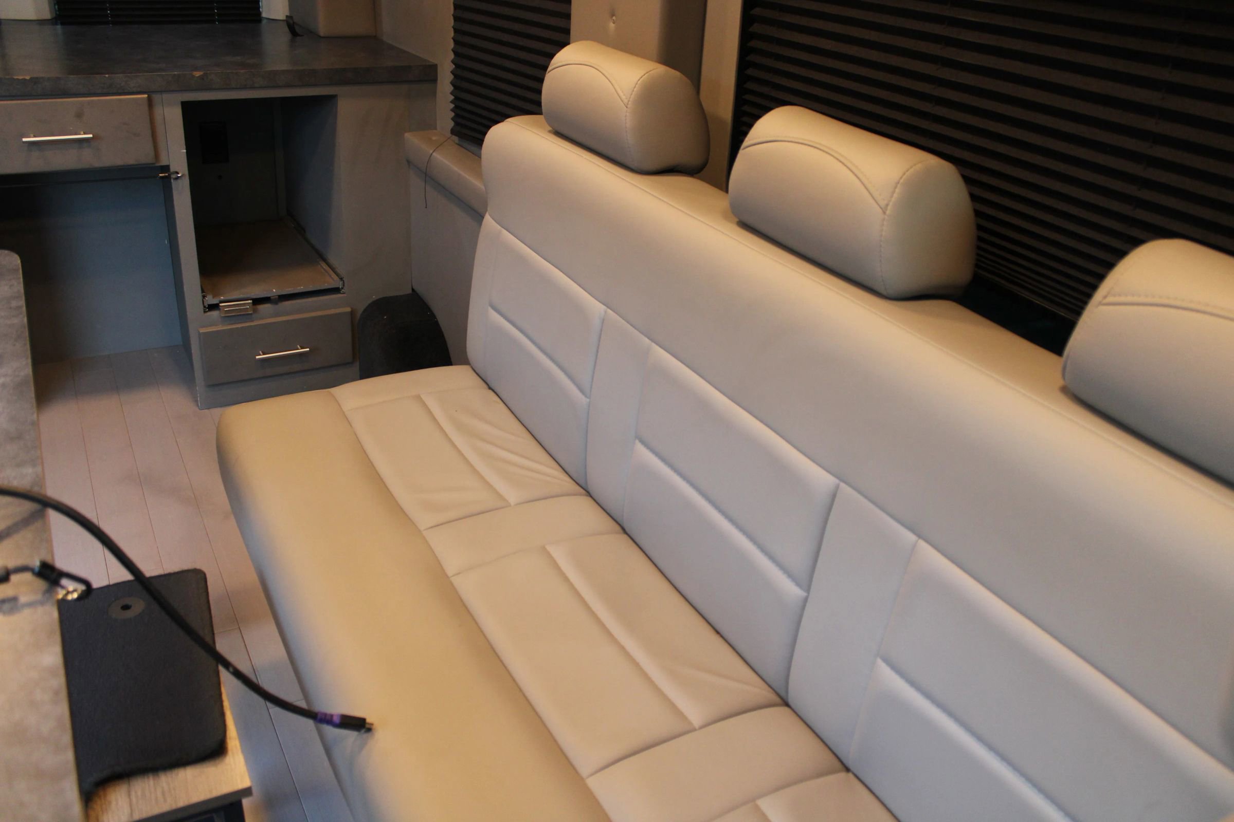 Used 2019 Ford Transit 350 XLT image 20