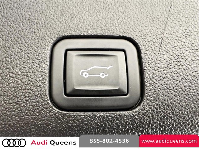 Used 2023 Cadillac Escalade ESV Sport w/ Touring Package image 11