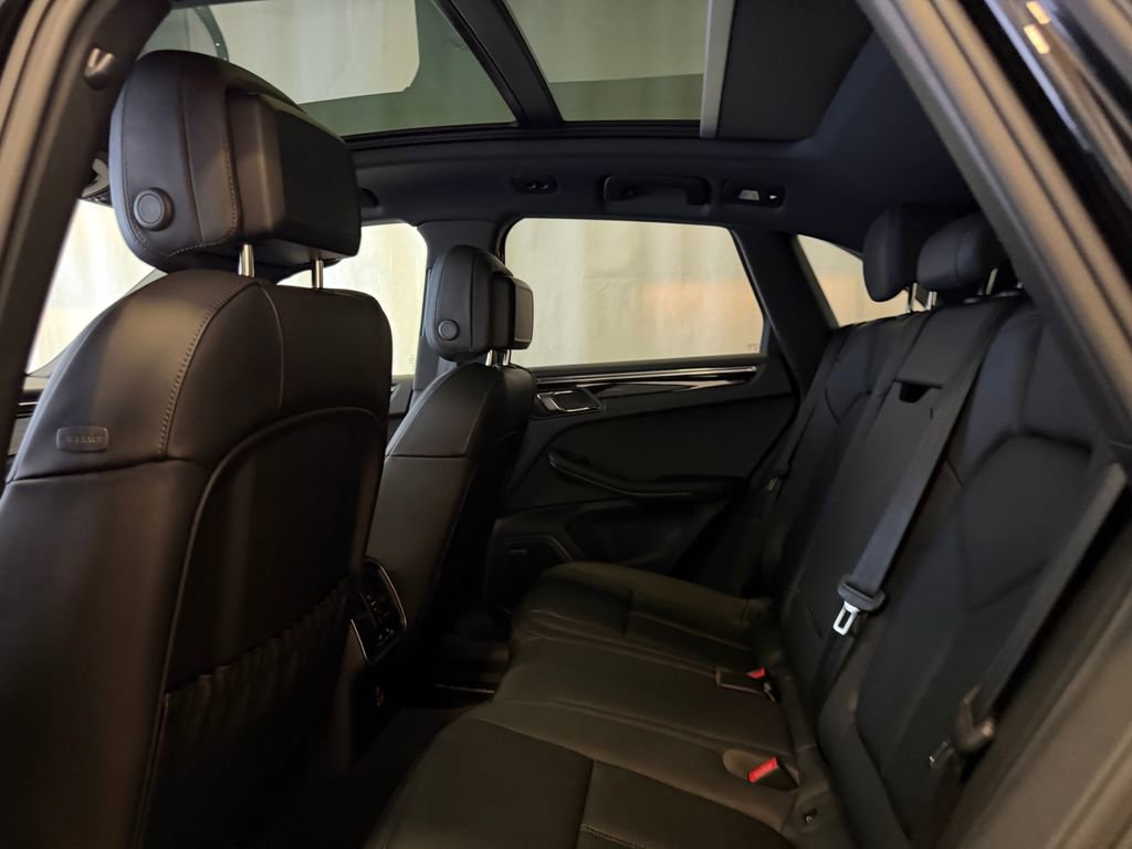 New 2026 Porsche Macan AWD/4WD image 26