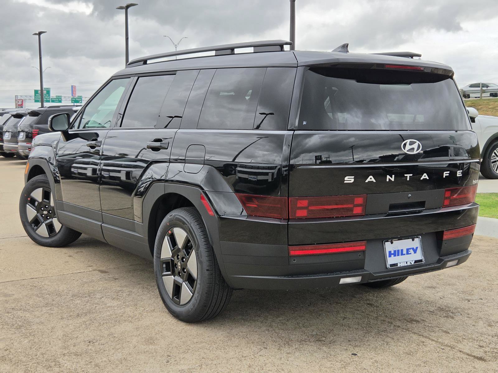 New 2027 Hyundai Santa Fe SEL FWD image 3