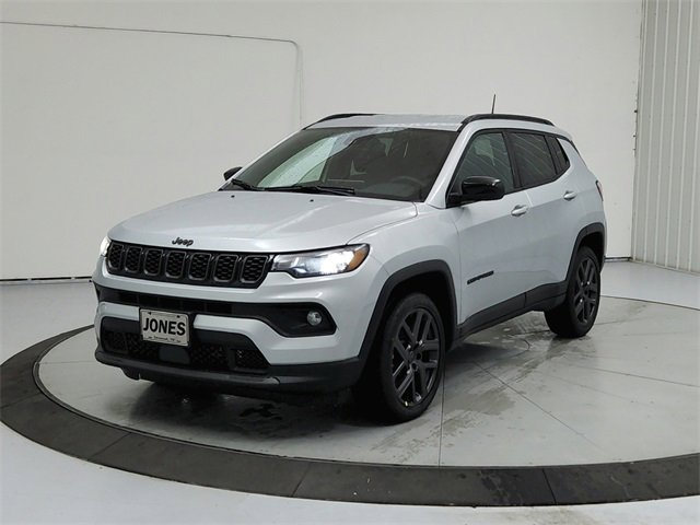 New 2026 Jeep Compass Latitude image 3