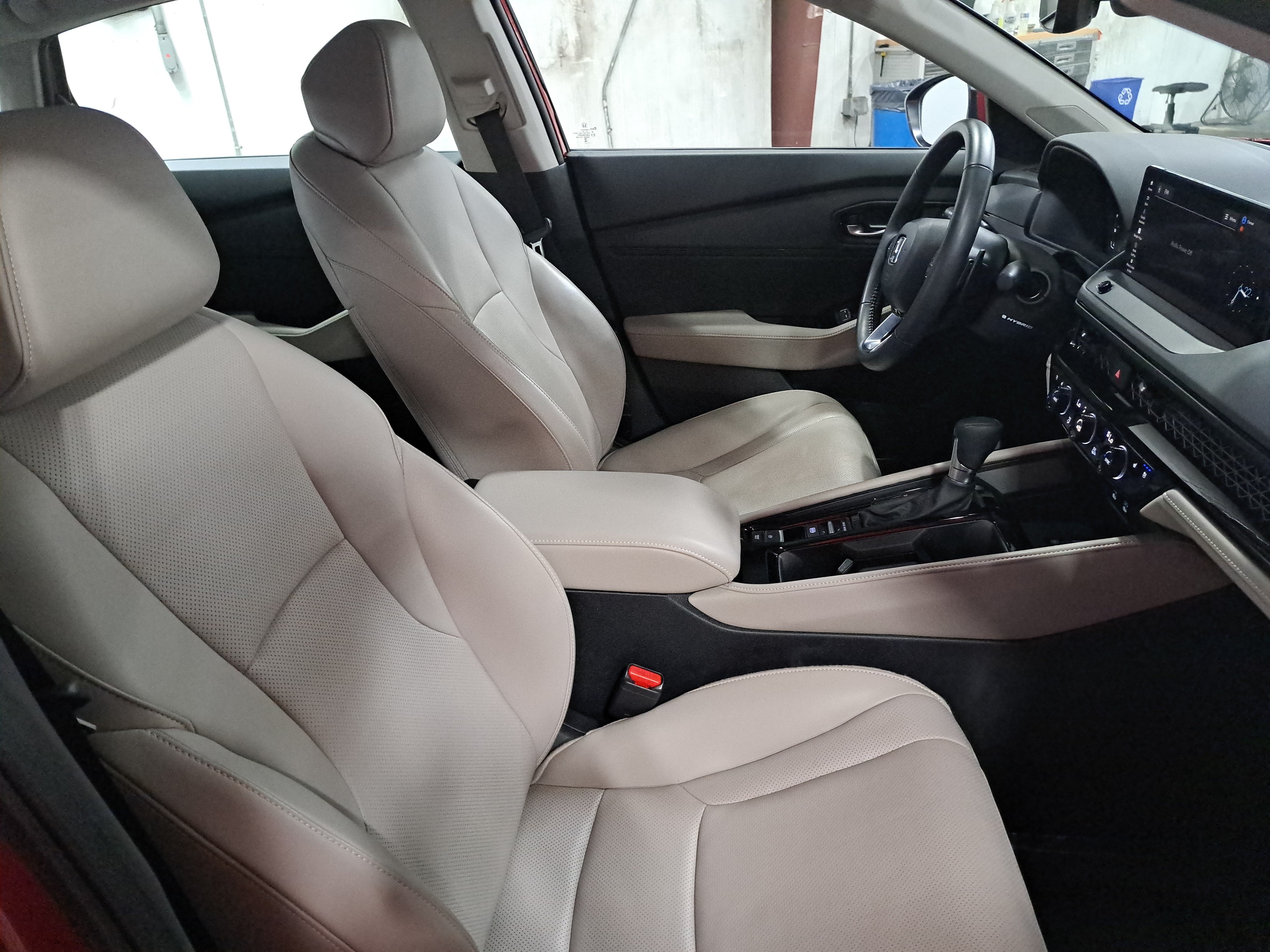Used 2023 Honda Accord Touring image 10