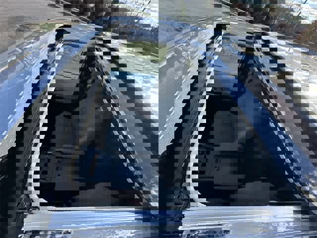 Used 2025 Toyota Sienna XLE image 6