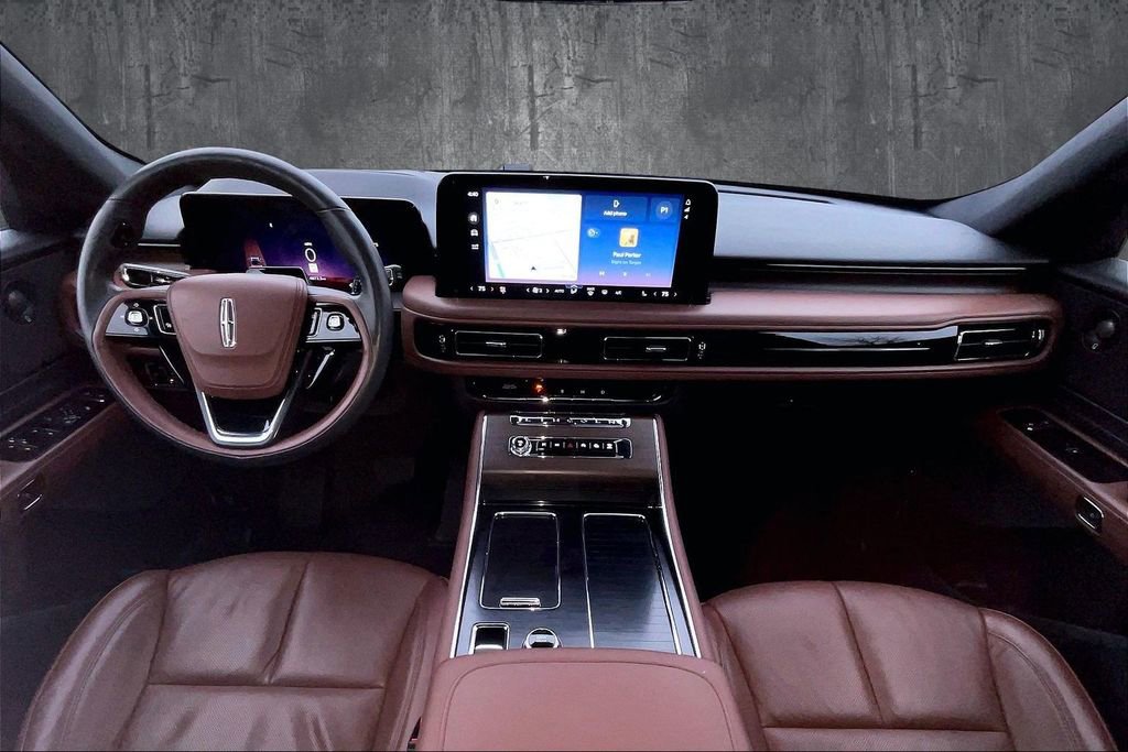 Used 2025 Lincoln Aviator Reserve w/ Illumination Package image 7