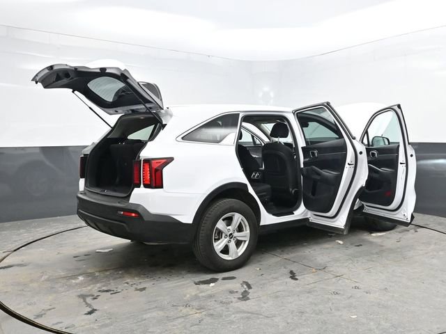 Used 2023 Kia Sorento LX AWD/4WD image 49