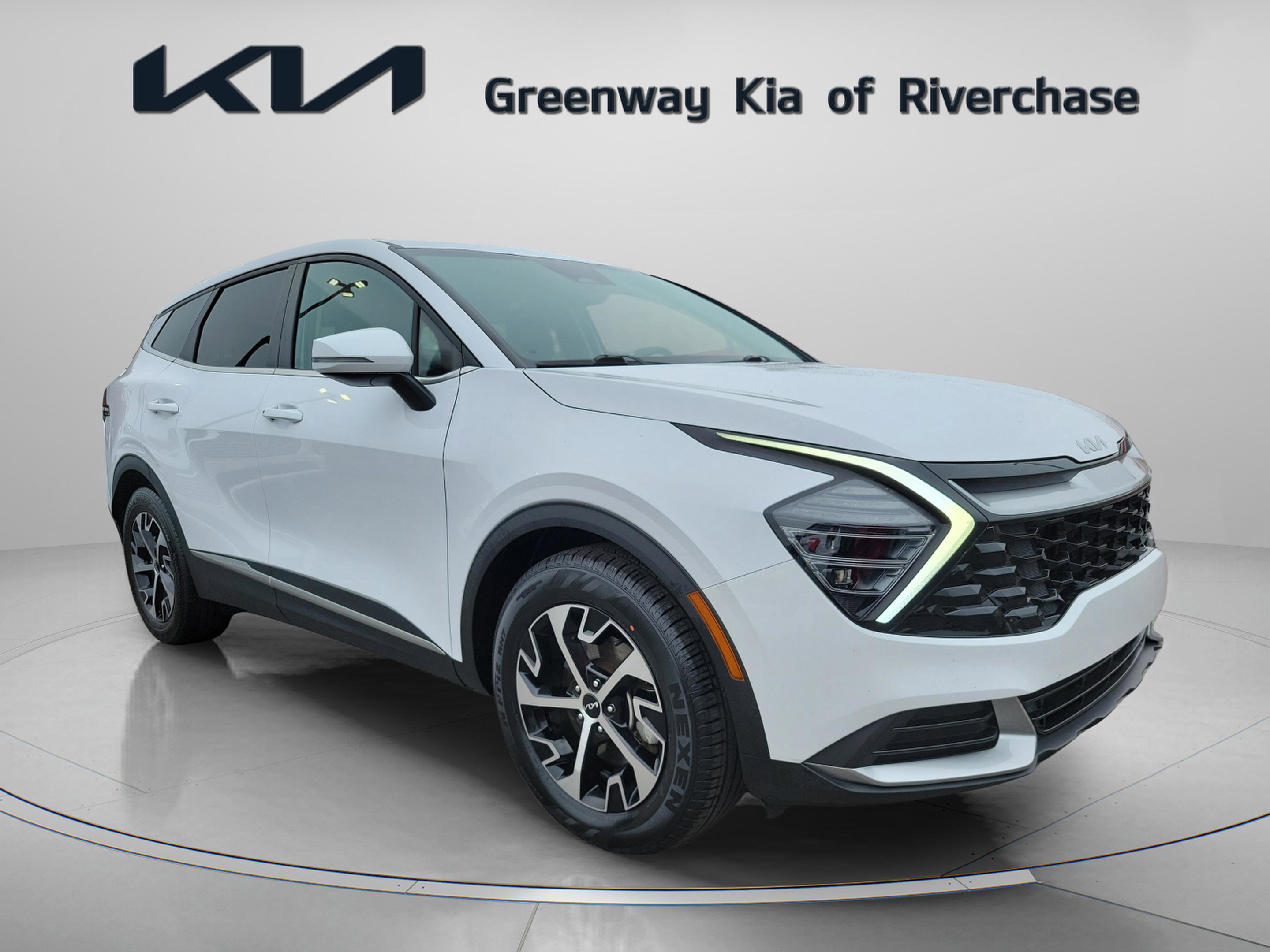 Certified 2024 Kia Sportage EX image 1