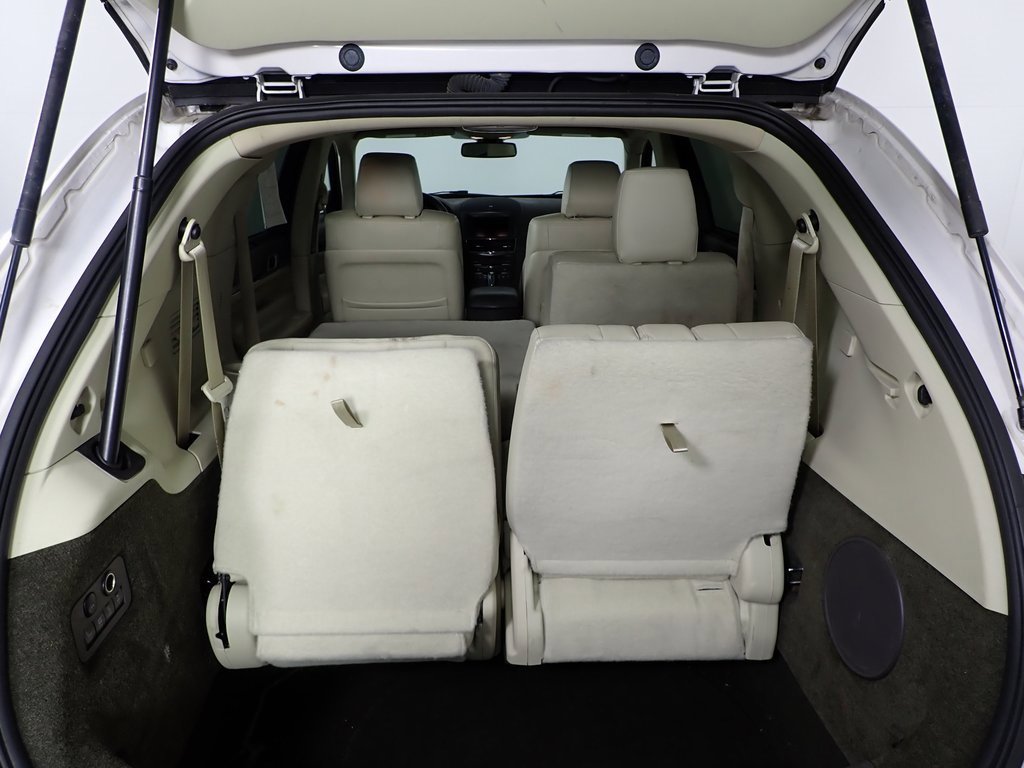 Used 2019 Lincoln MKT AWD image 14