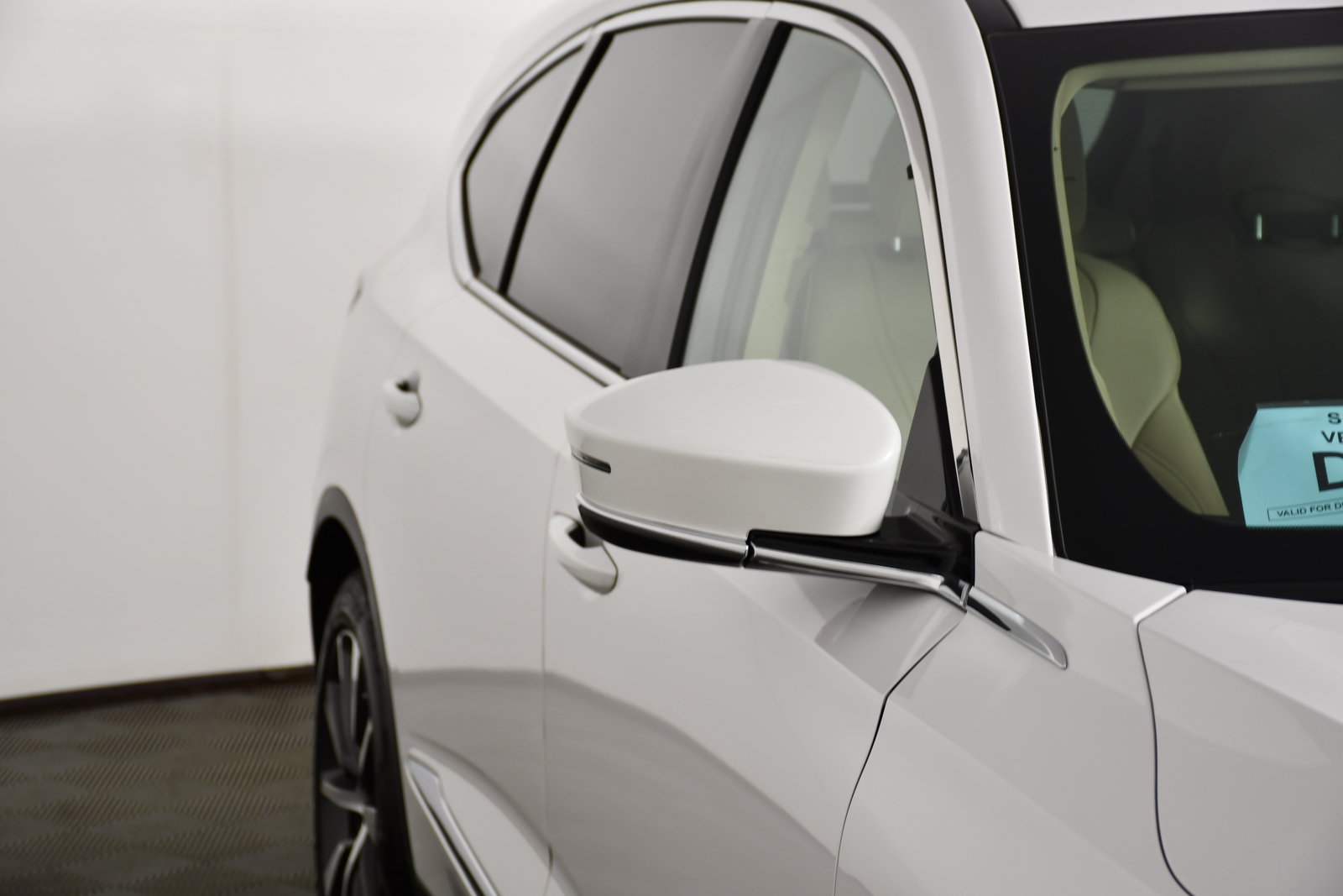 Certified 2025 Acura MDX SH-AWD w/ Technology Package image 14