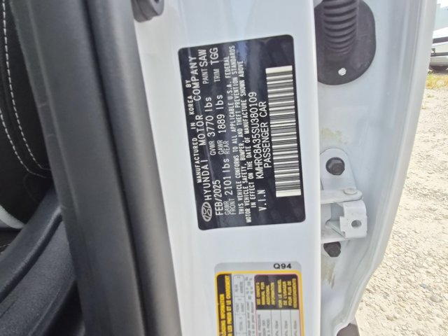 Used 2025 Hyundai Venue SEL FWD image 32