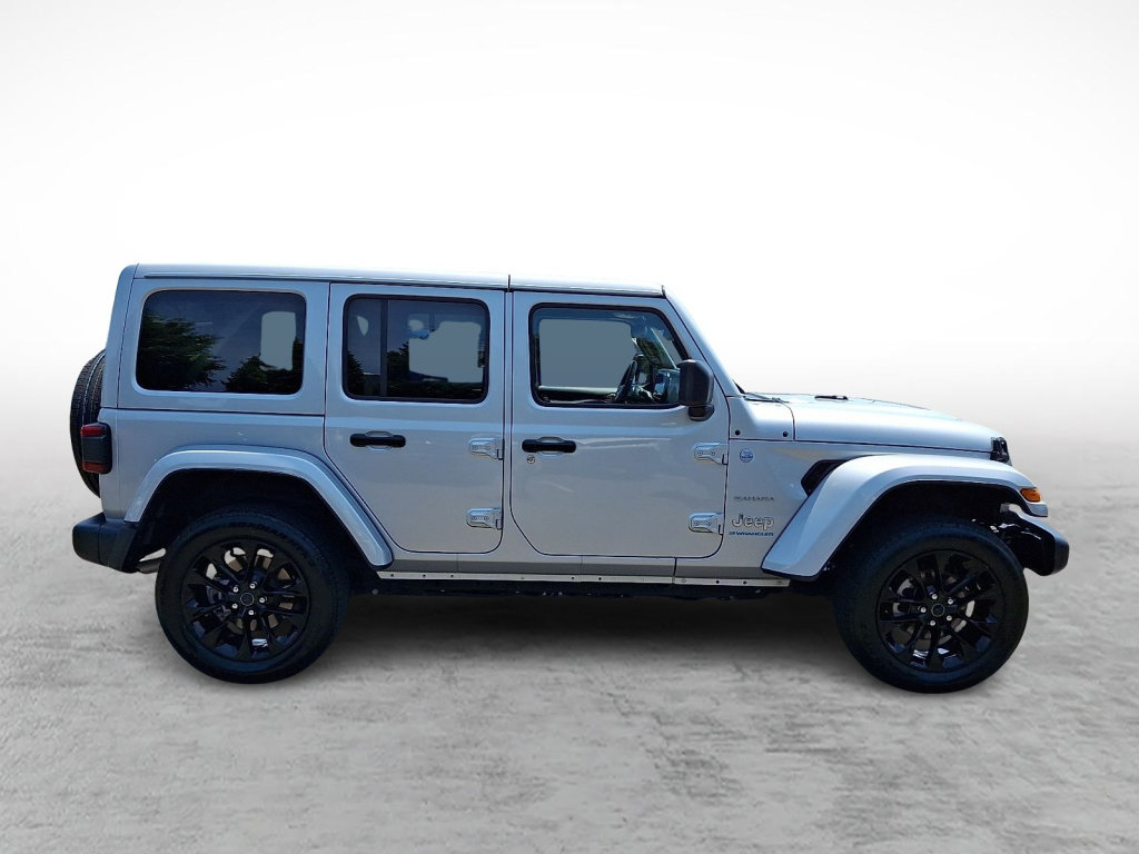 Used 2024 Jeep Wrangler Unlimited Sahara AWD/4WD image 6