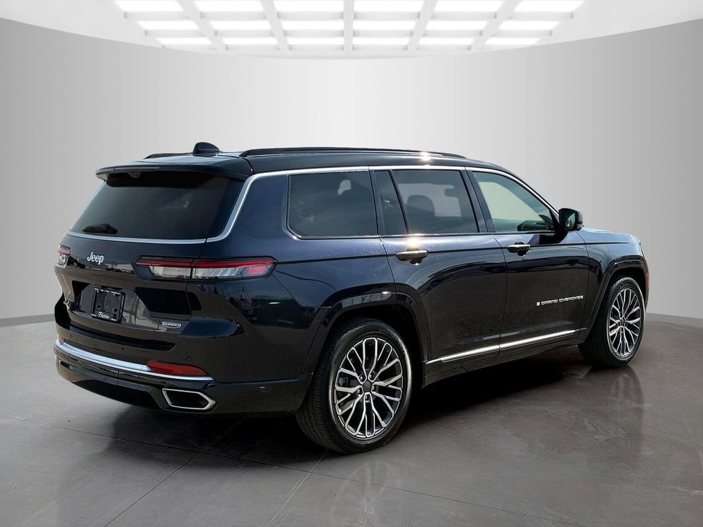 Used 2024 Jeep Grand Cherokee L Summit image 5