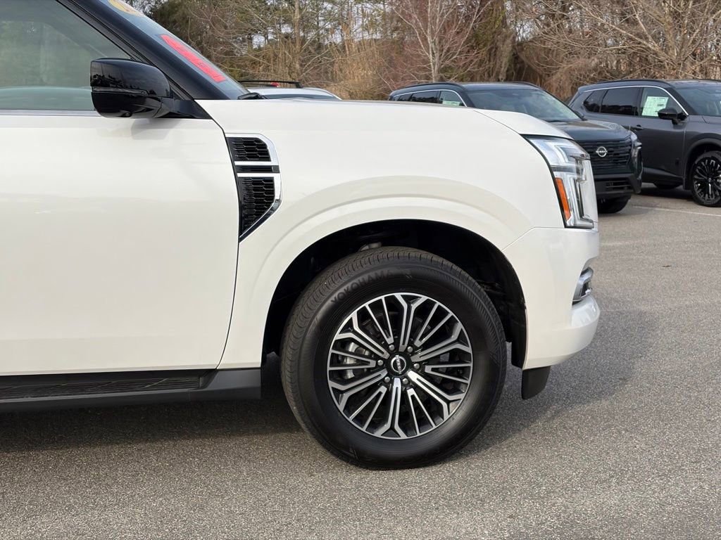 Used 2025 Nissan Armada Platinum image 9