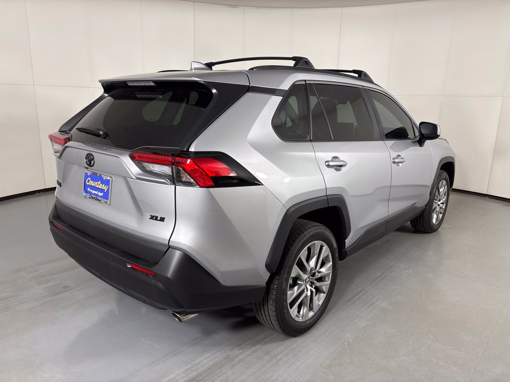 Used 2025 Toyota RAV4 XLE Premium w/ Weather Package FWD image 8