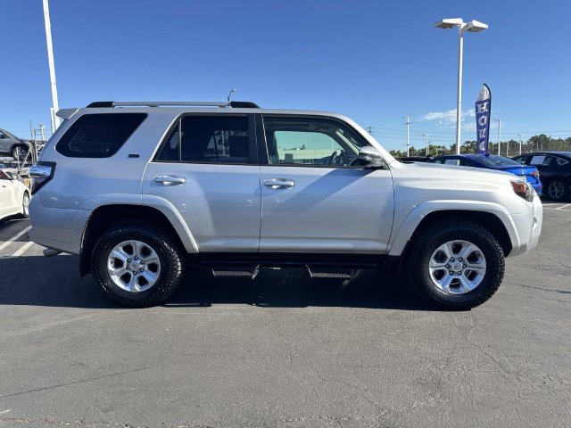 Used 2021 Toyota 4Runner SR5 Premium w/ Moonroof Package AWD/4WD image 6