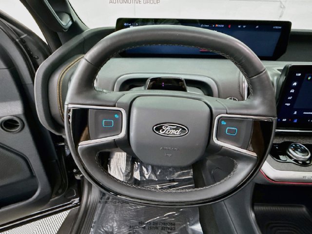 Used 2025 Ford Expedition Tremor AWD/4WD image 11