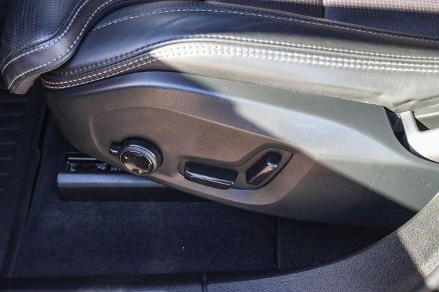 Used 2023 Volvo XC60 B5 Ultimate w/ Climate Package image 21