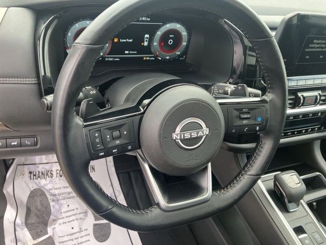 Used 2024 Nissan Pathfinder Platinum w/ Cargo Package image 17