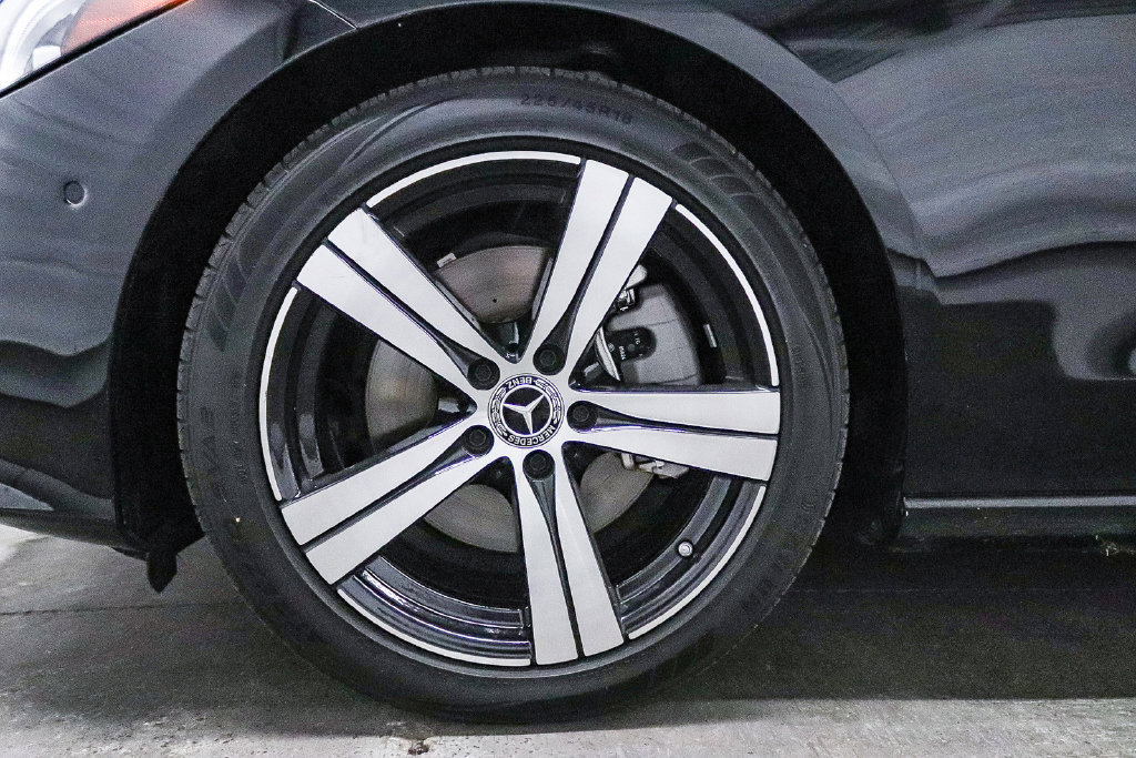 Used 2025 Mercedes-Benz C 300 4MATIC Sedan image 12
