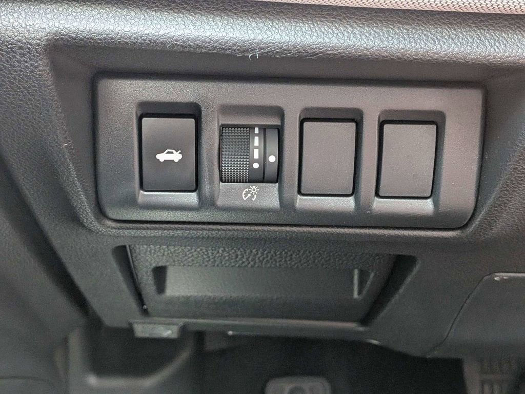 Certified 2025 Subaru Legacy Premium AWD/4WD image 30