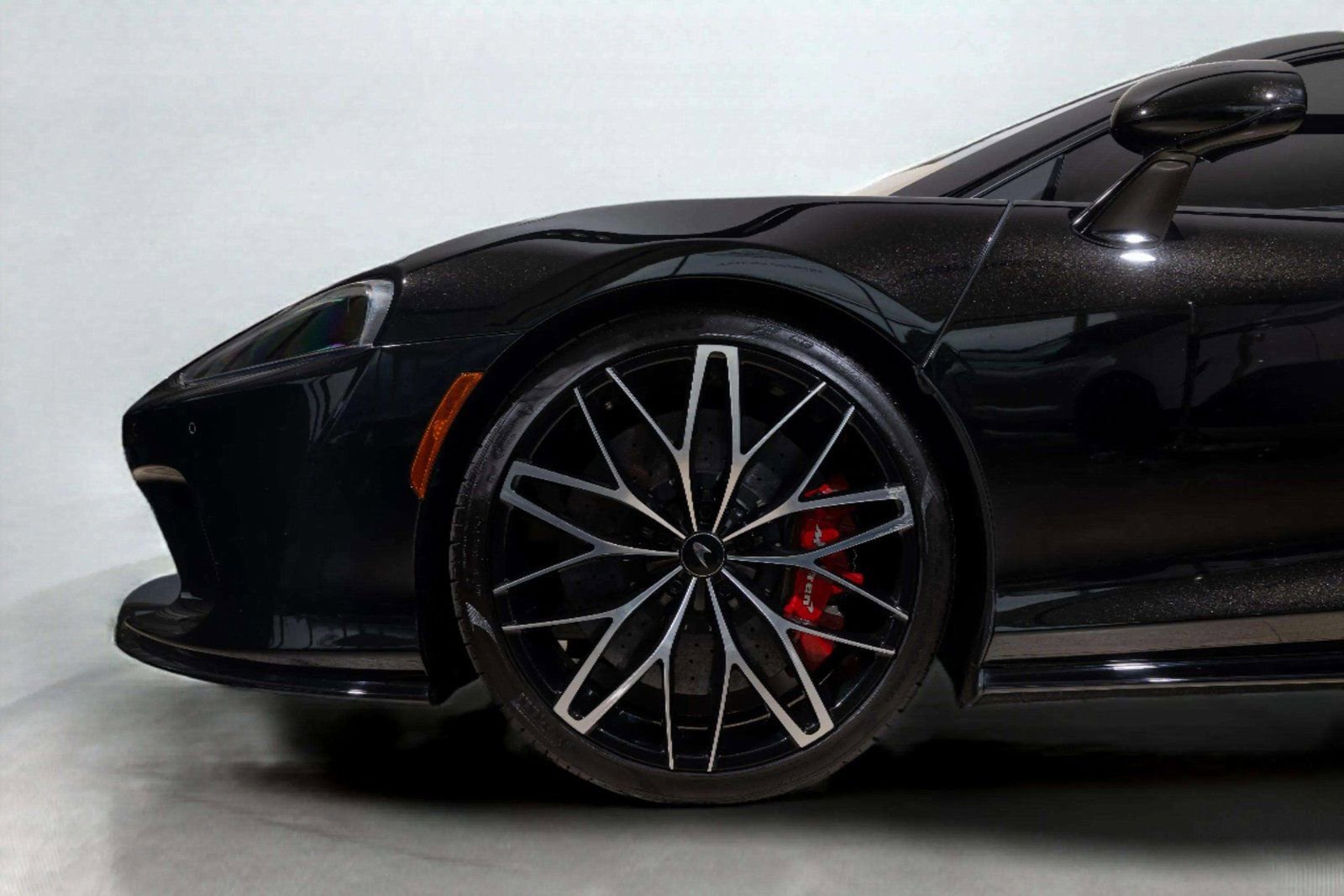 Used 2023 McLaren GT image 16