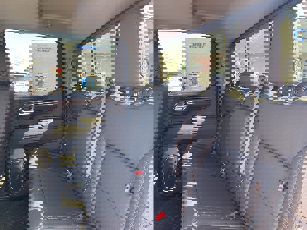 New 2025 Chevrolet Silverado 1500 RST w/ Dark Appearance Package image 21