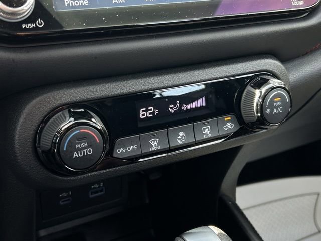Used 2024 Nissan Kicks SR w/ Interior Electronics Package FWD image 32