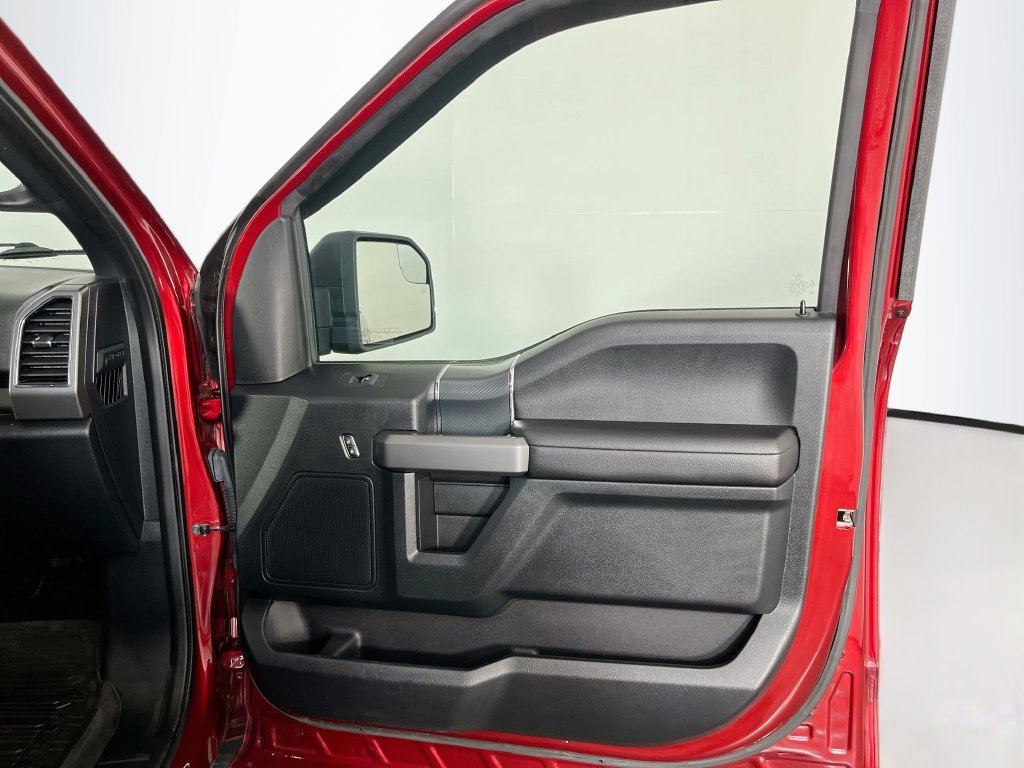 Used 2019 Ford F150 XLT w/ Equipment Group 302A Luxury AWD/4WD image 29