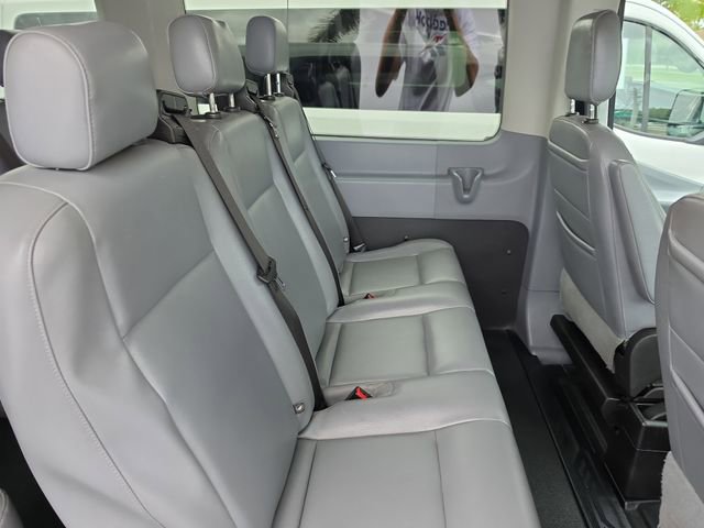 Used 2017 Ford Transit 350 XL image 9