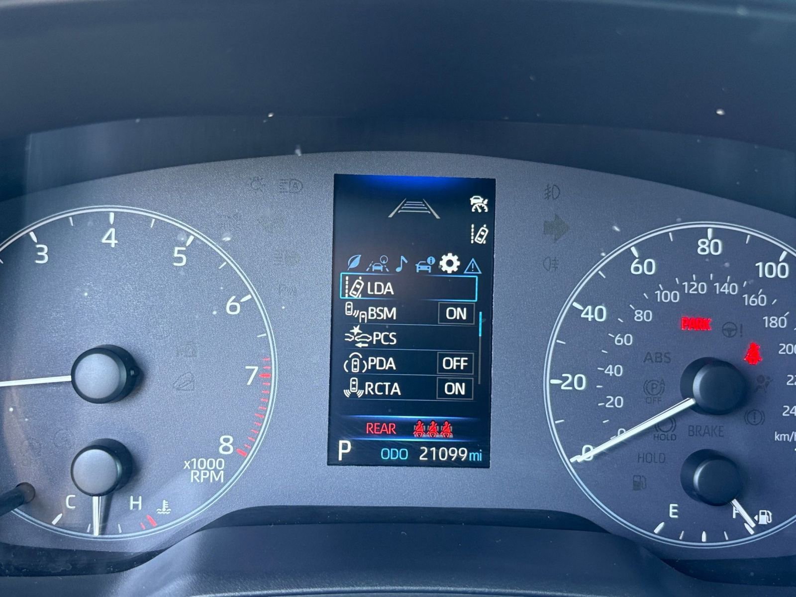 Used 2025 Toyota Corolla Cross LE FWD image 40