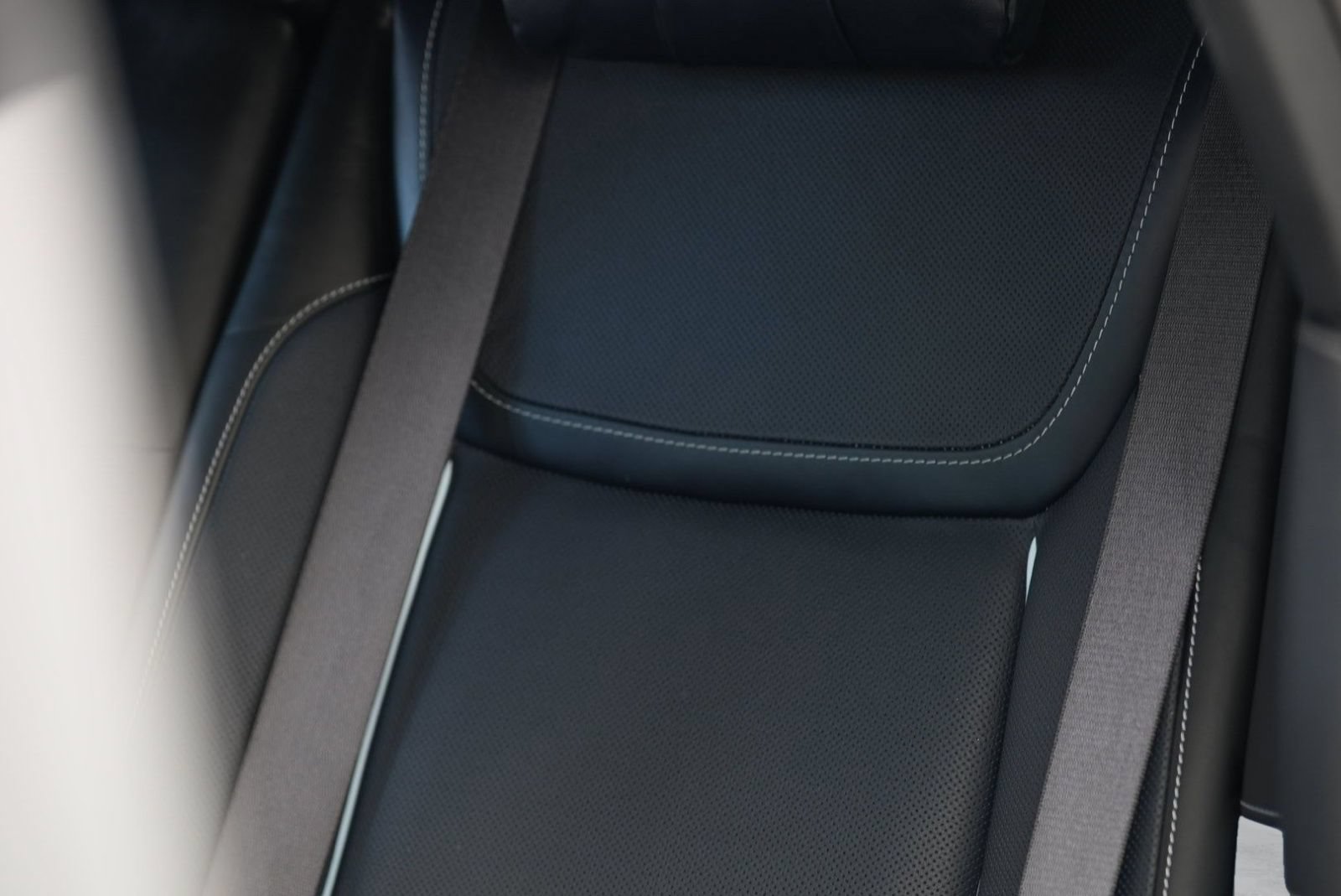 Certified 2020 Rolls-Royce Ghost RWD image 27
