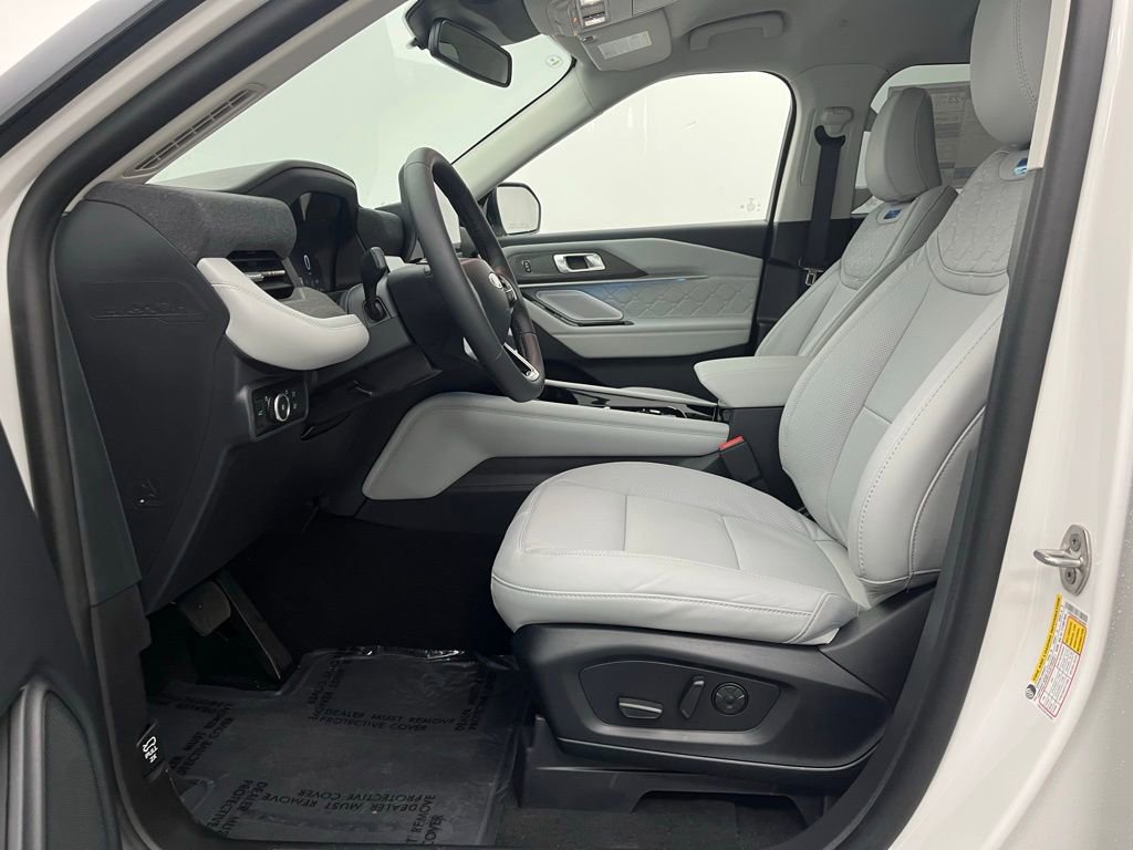 New 2026 Ford Explorer Platinum w/ LUX Leather Package image 18