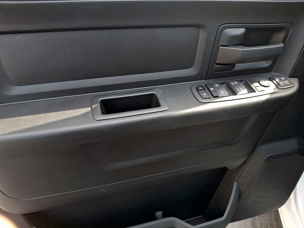 Used 2023 RAM 3500 Tradesman w/ Chrome Appearance Group image 12