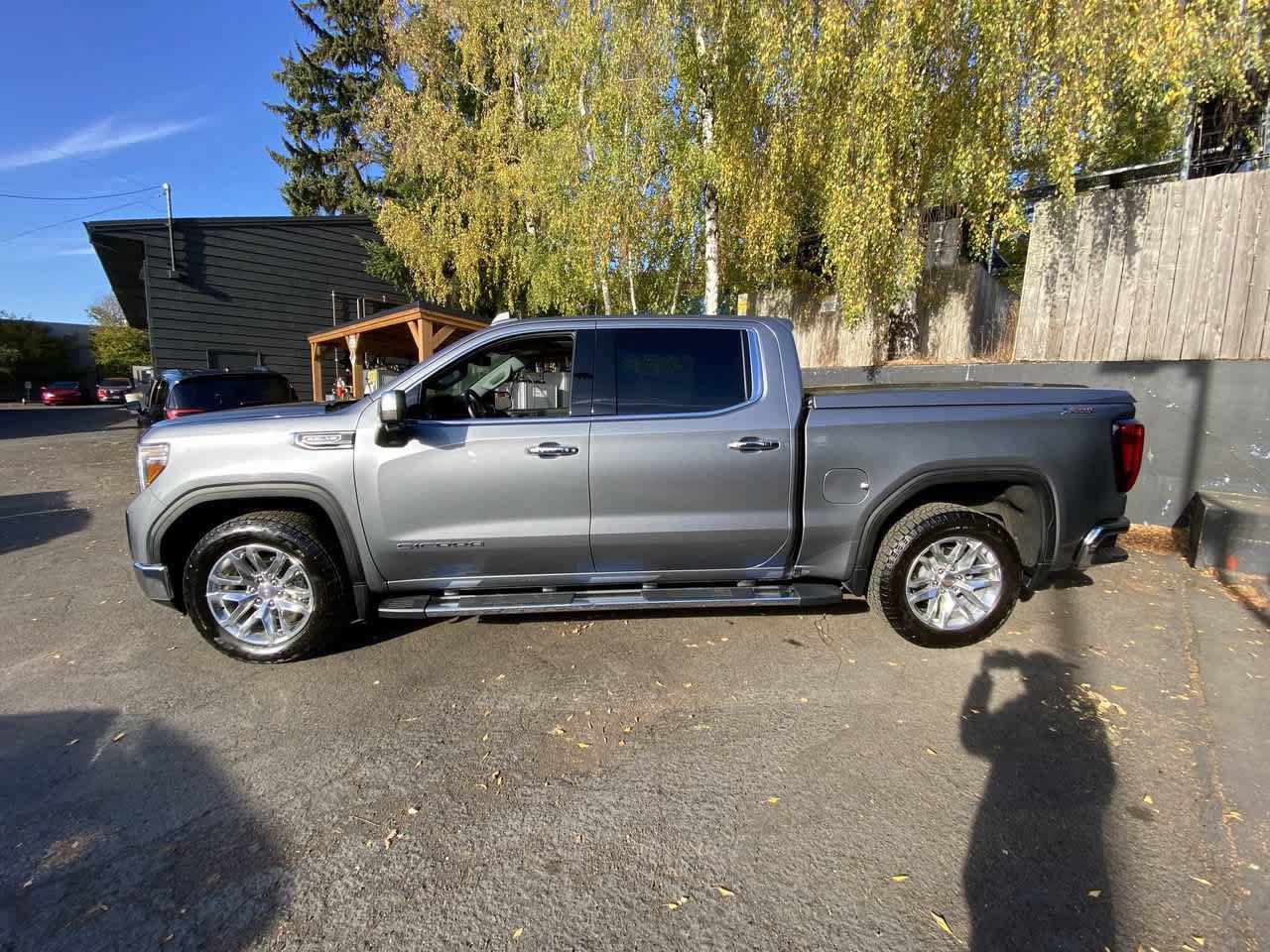 Used 2021 GMC Sierra 1500 SLT w/ SLT Premium Package AWD/4WD image 3