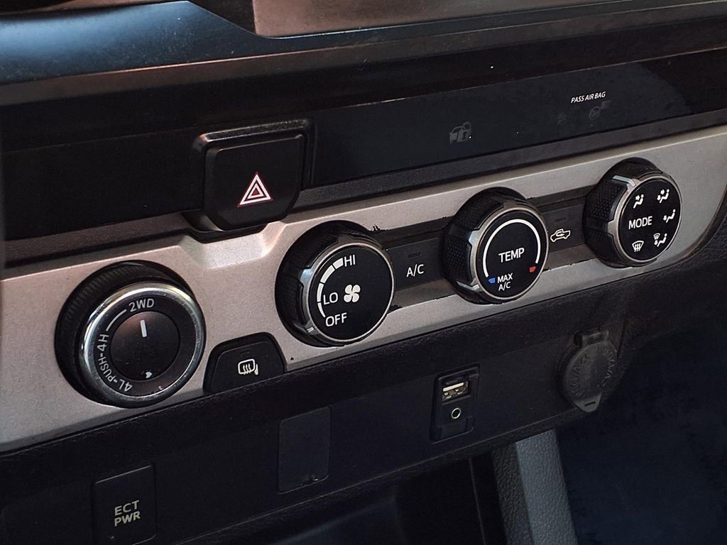 Used 2018 Toyota Tacoma SR image 8