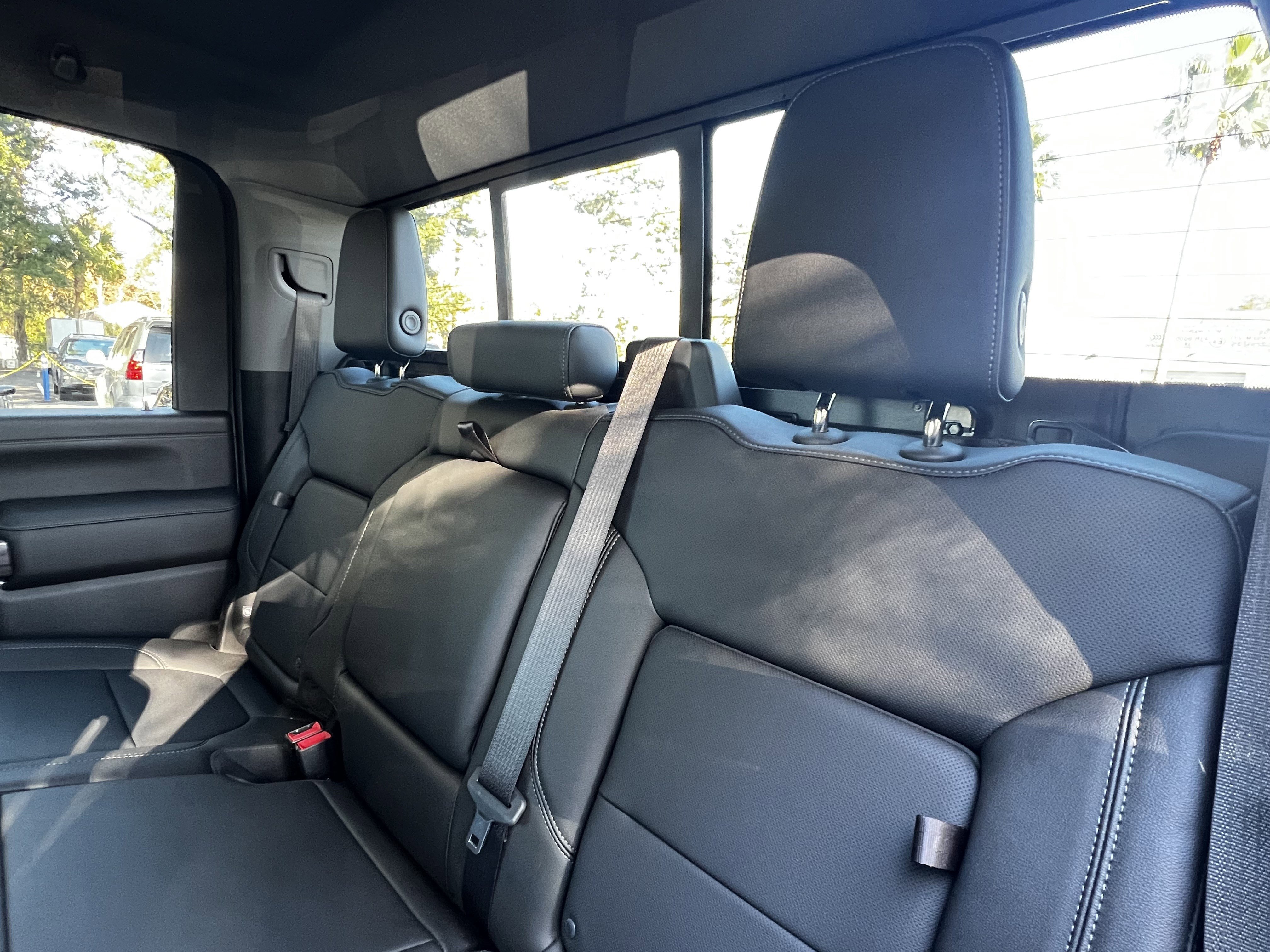 Used 2020 Chevrolet Silverado 2500 LTZ w/ LTZ Premium Package image 34