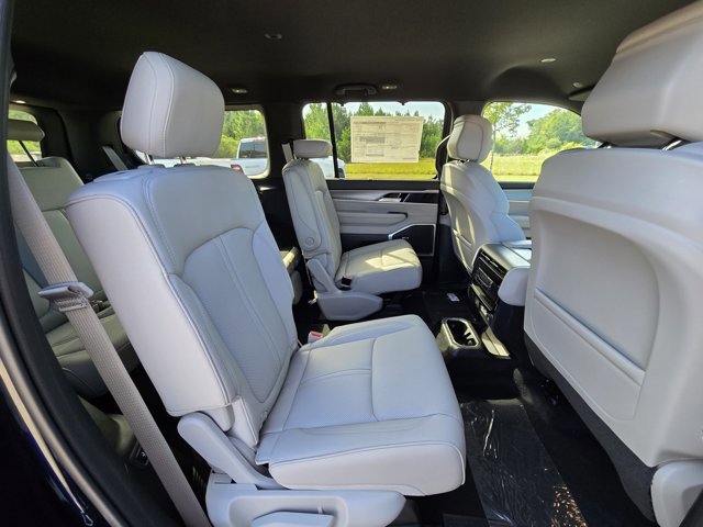 New 2025 Jeep Wagoneer Series III AWD/4WD image 29