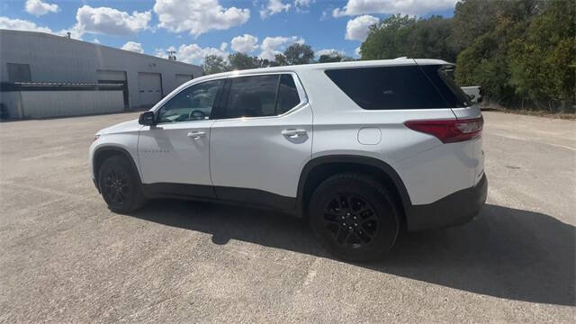 Used 2021 Chevrolet Traverse LS FWD image 6