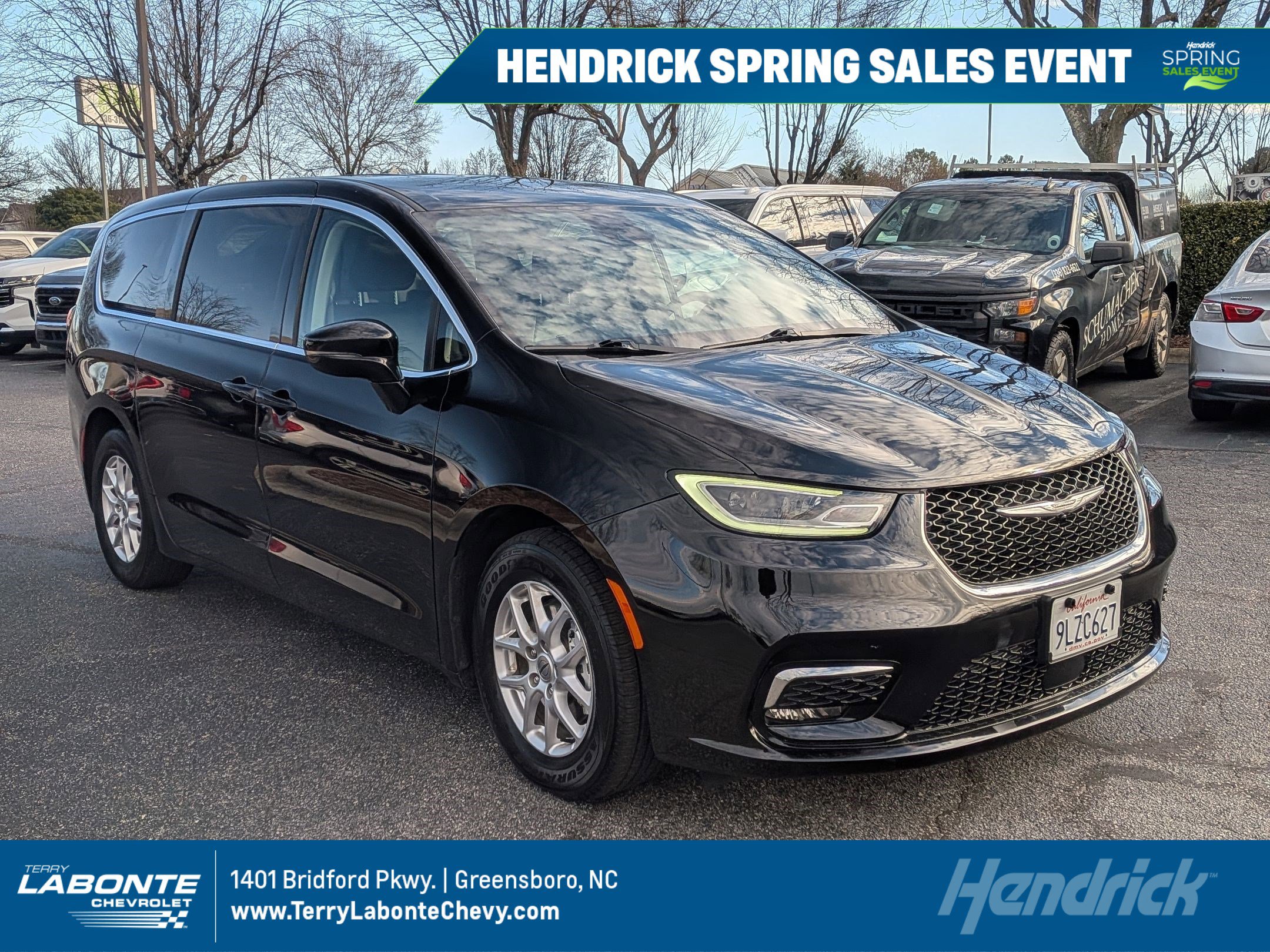 Used 2024 Chrysler Pacifica Touring-L