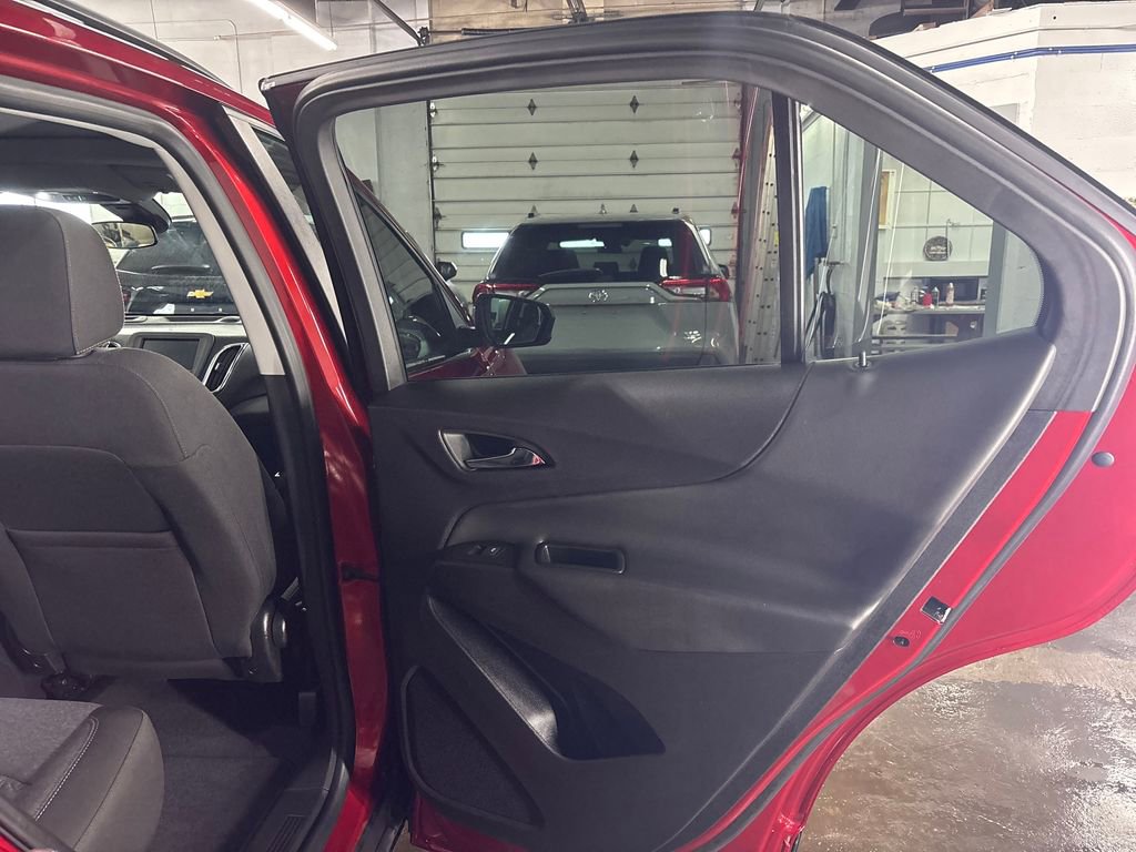 Used 2024 Chevrolet Equinox LT image 17