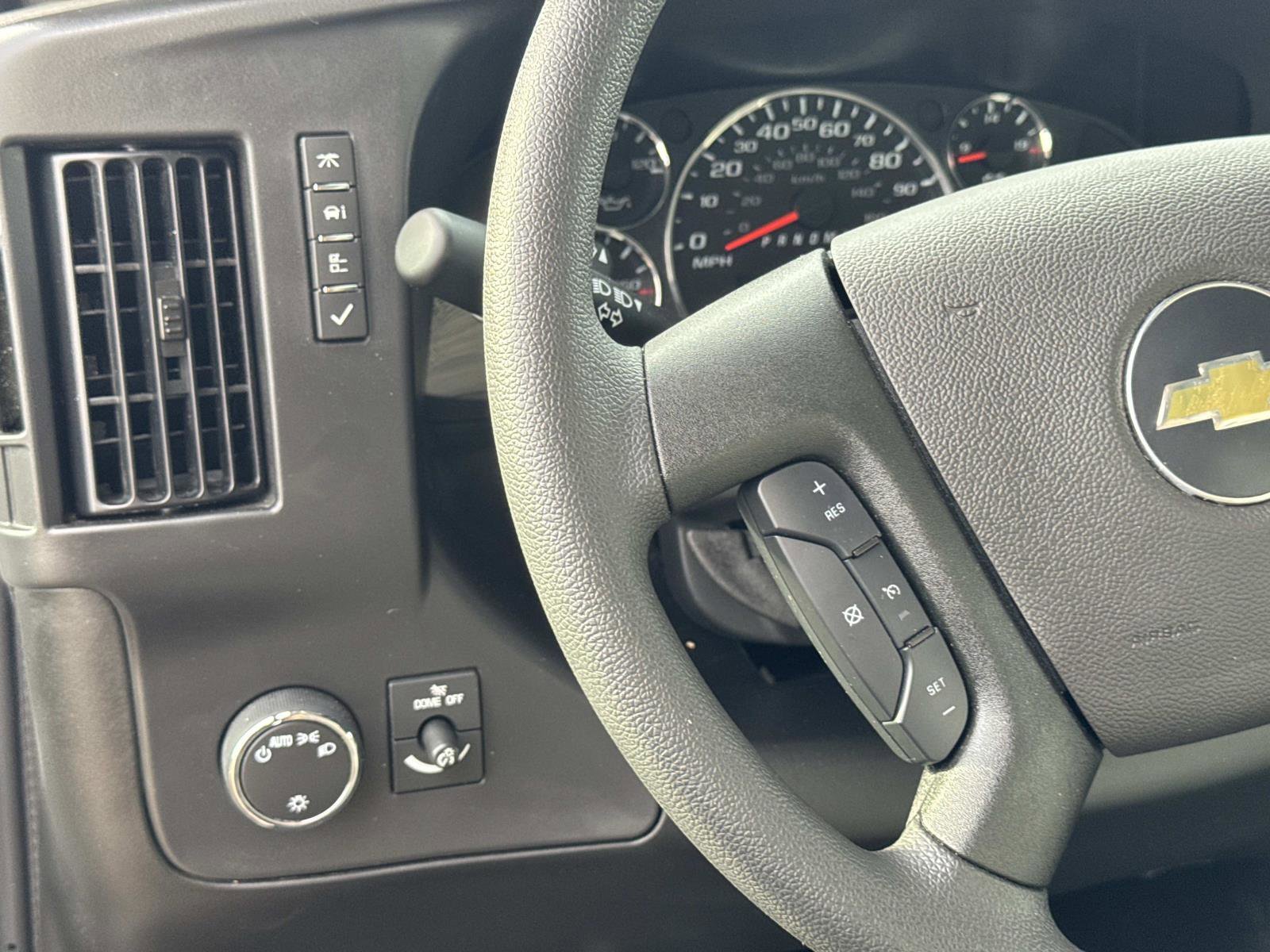 New 2026 Chevrolet Express 3500 w/ Power Convenience Package RWD image 21