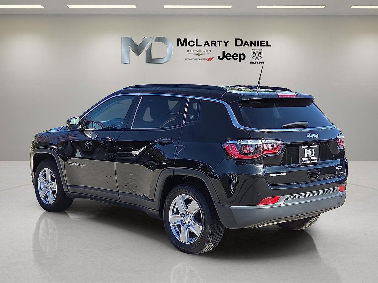 Used 2022 Jeep Compass Latitude image 4