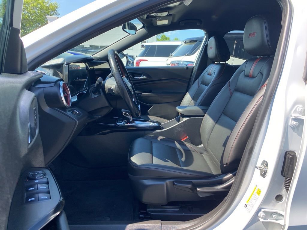 Certified 2024 Chevrolet Trax RS FWD image 13
