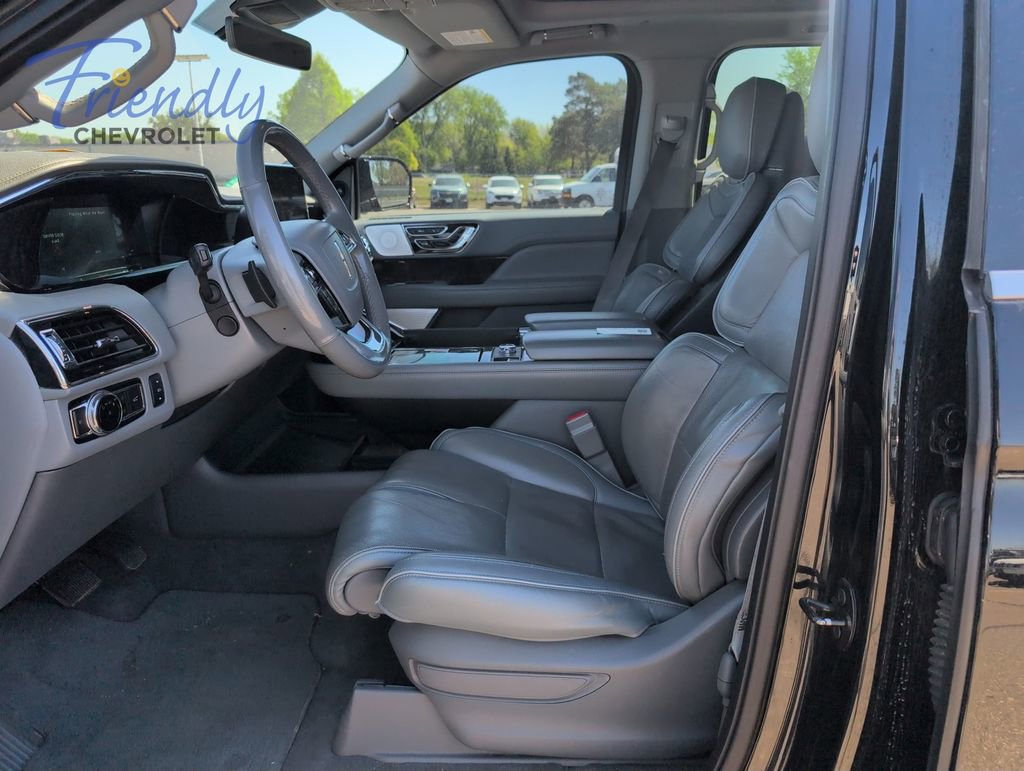 Used 2018 Lincoln Navigator Reserve w/ Technology Package AWD/4WD image 6