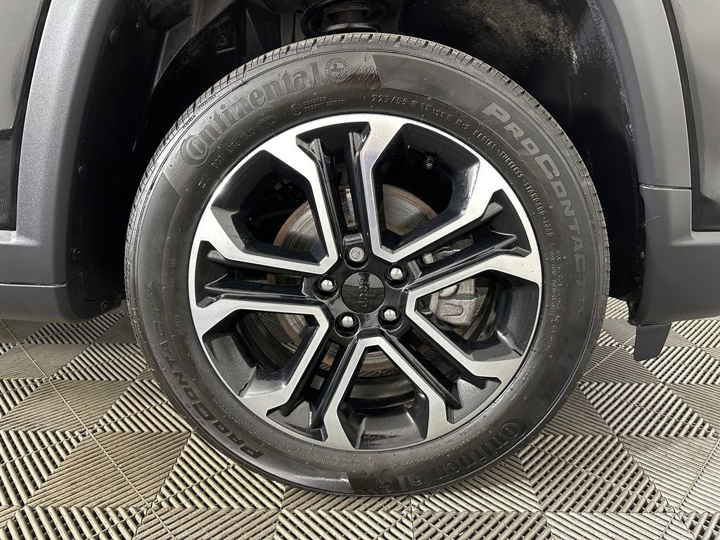 Used 2022 Jeep Compass Limited image 31