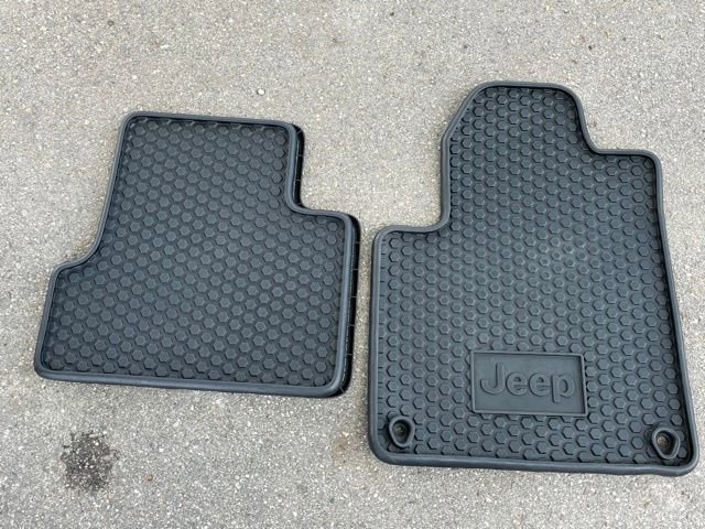 Used 2018 Jeep Cherokee Trailhawk image 40