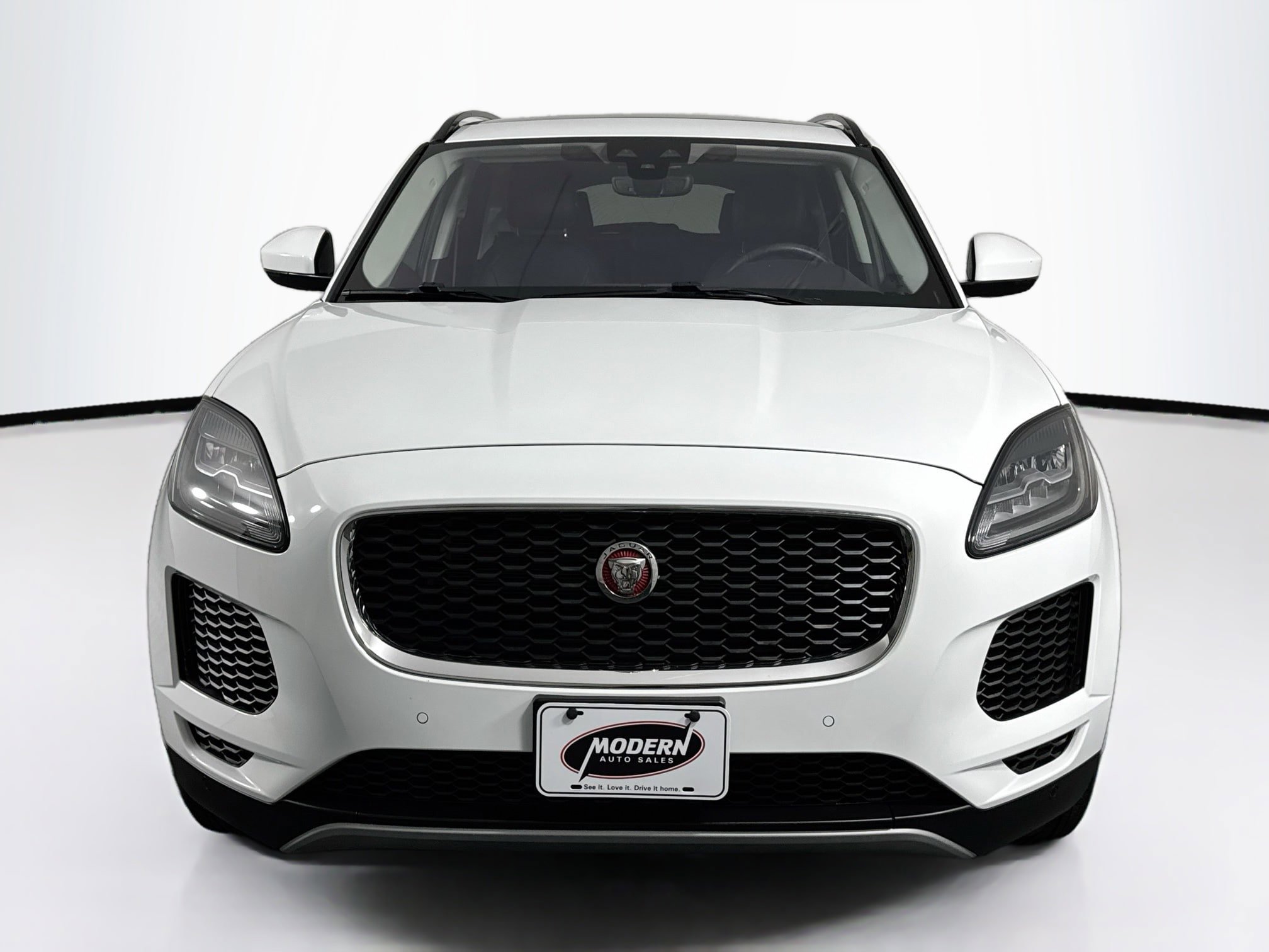 Used 2020 Jaguar E-PACE image 4