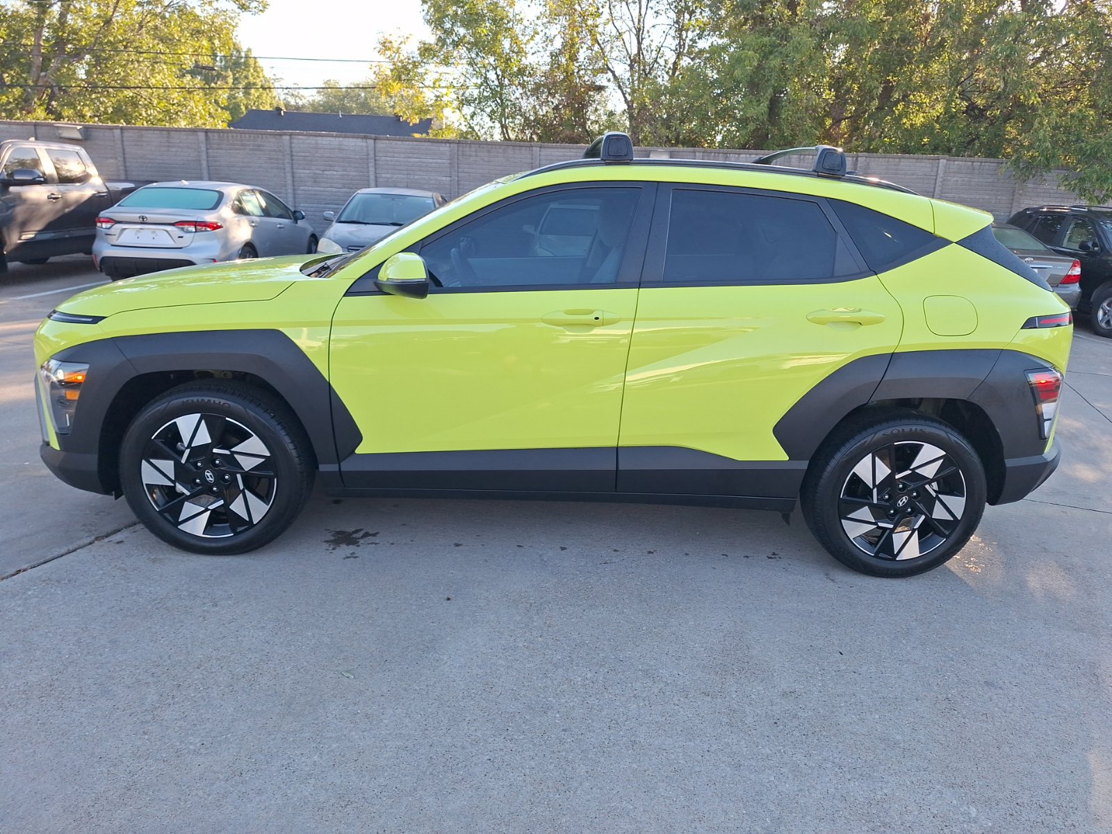 Used 2024 Hyundai Kona SEL FWD image 3