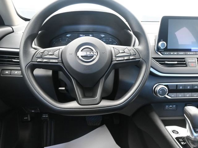 Used 2025 Nissan Altima 2.5 S FWD image 23